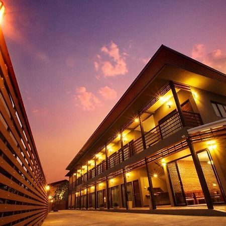 โรงแรมบ้านมะกรูด Baan Ma Grood Hotel Phayao Exterior photo