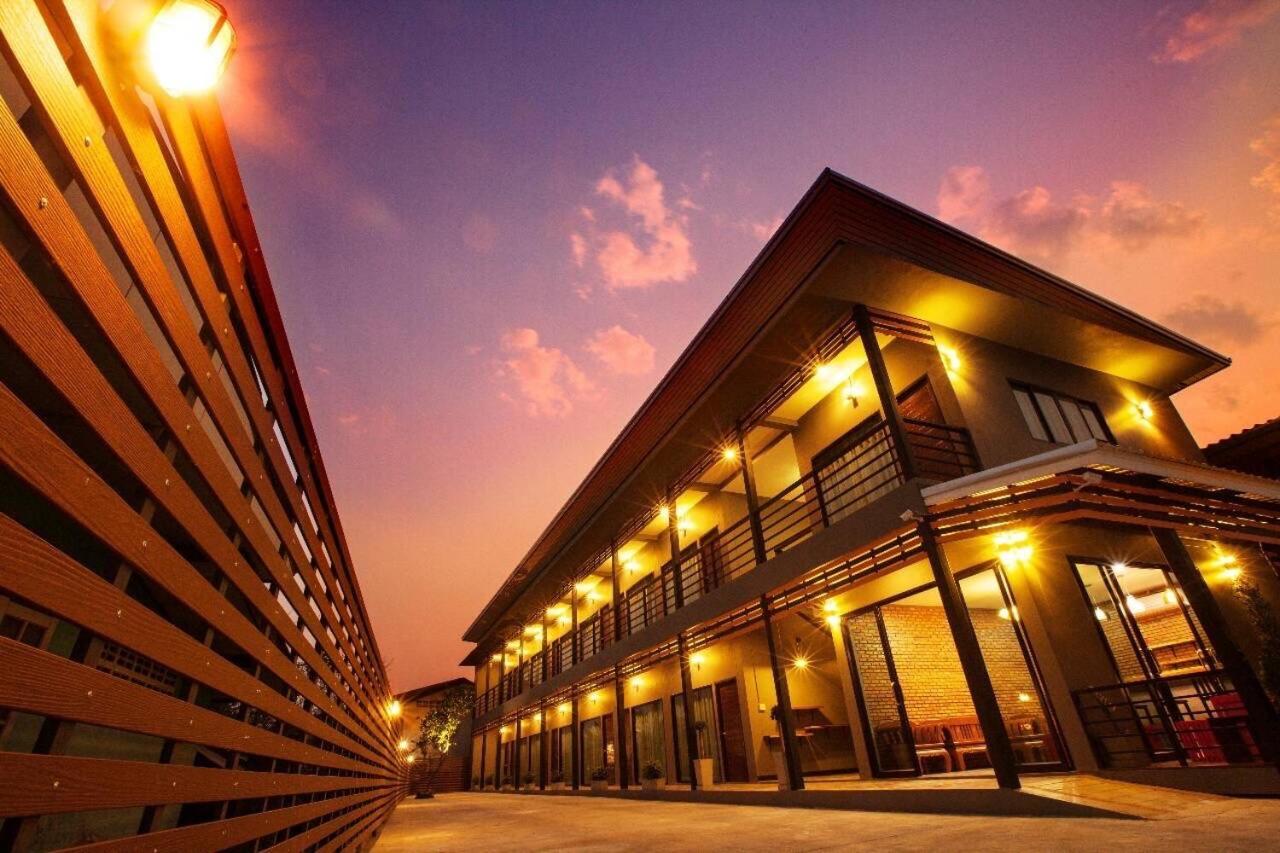 โรงแรมบ้านมะกรูด Baan Ma Grood Hotel Phayao Exterior photo